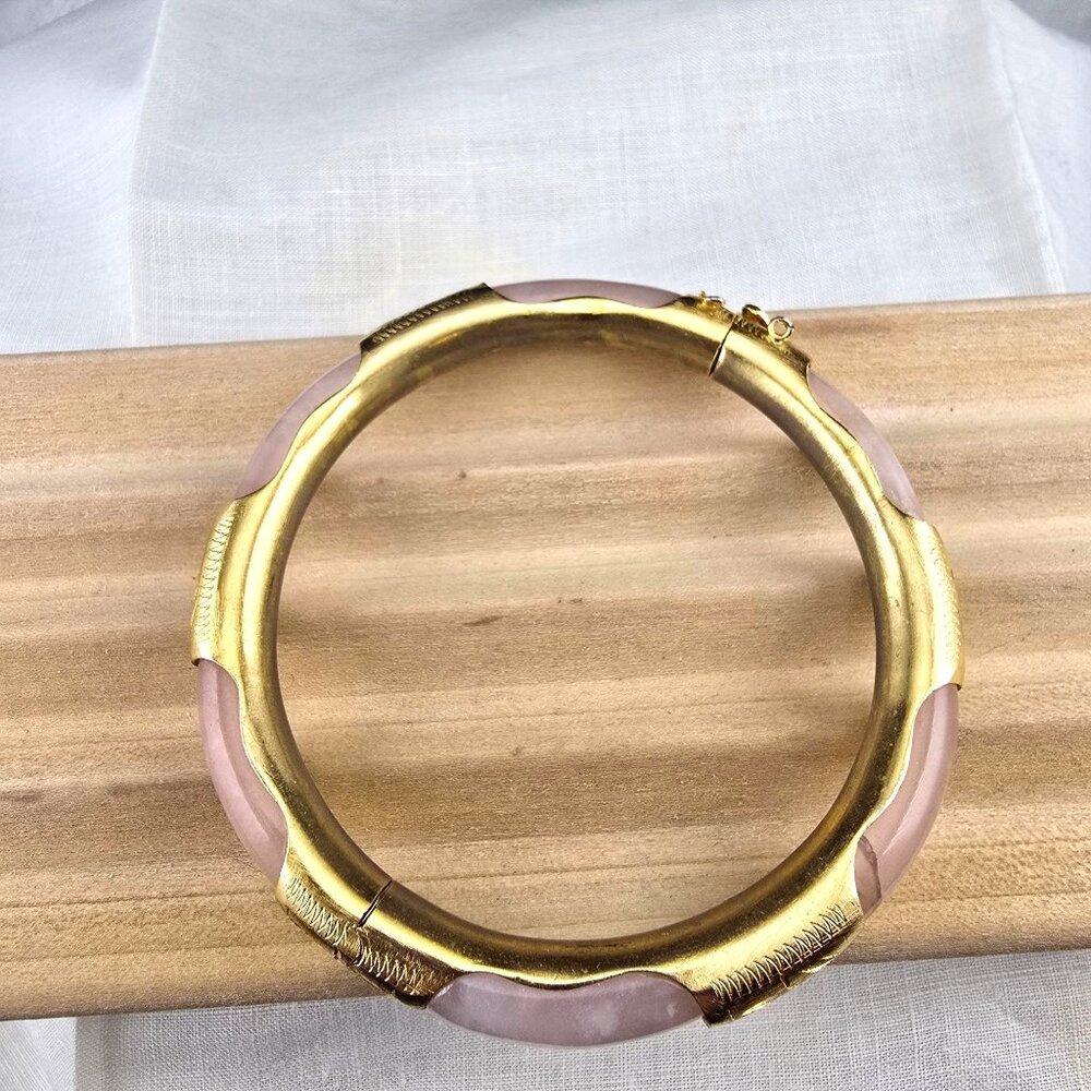 Vintage Jadeite & 10KT Gold-Plated Hinged Bangle Bracelet - Statement Piece - Picture 2 of 7